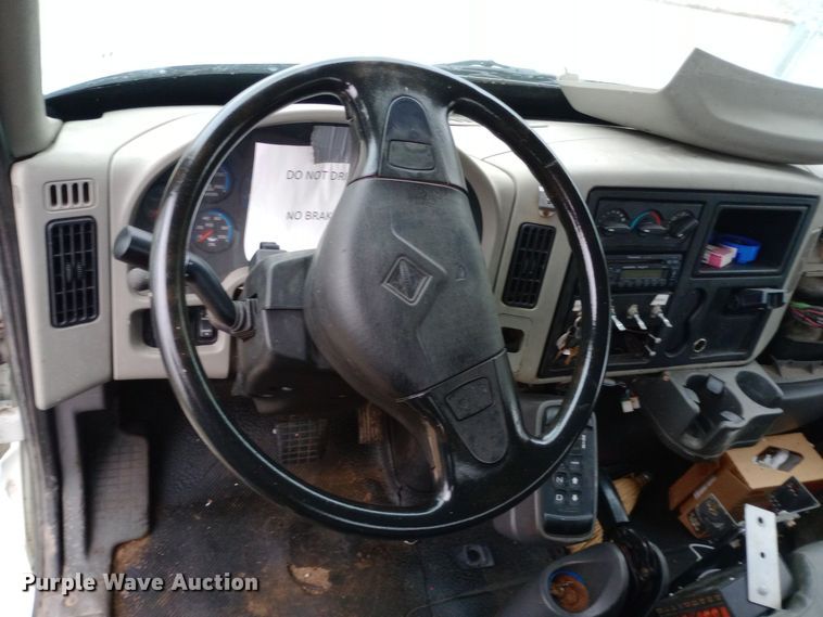 image for item DH1439 2008 International  4300 utility / service truck