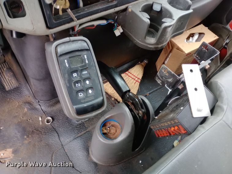 image for item DH1439 2008 International  4300 utility / service truck