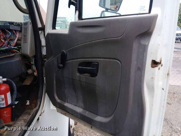 image for item DH1439 2008 International  4300 utility / service truck