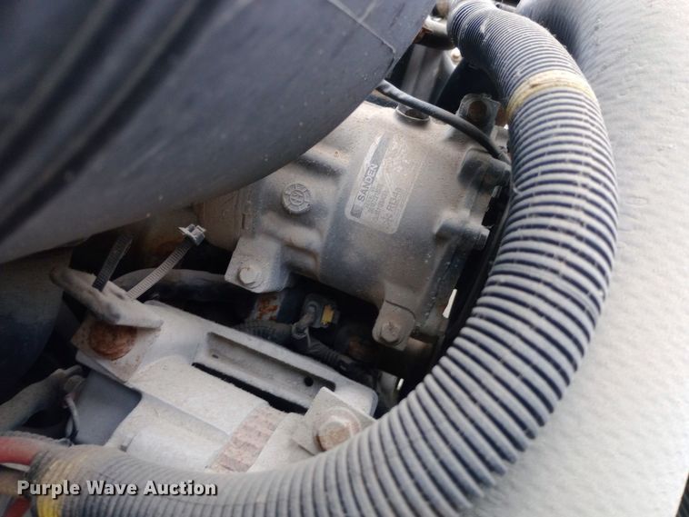 image for item DH1439 2008 International  4300 utility / service truck