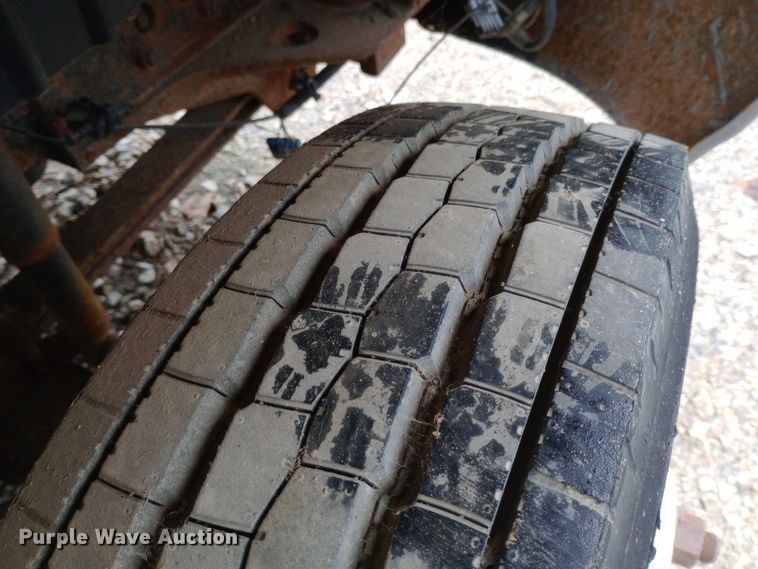 image for item DH1439 2008 International  4300 utility / service truck