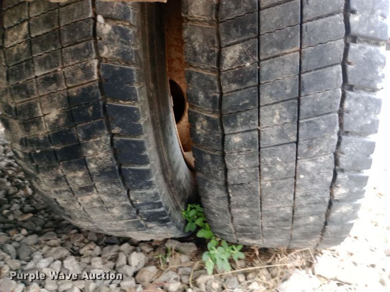 image for item DH1439 2008 International  4300 utility / service truck