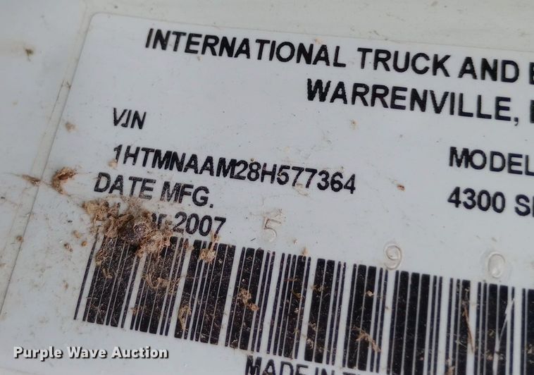 image for item DH1439 2008 International  4300 utility / service truck