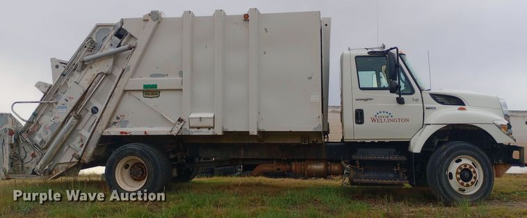 image for item DH1442 2011 International WorkStar 7300 refuse truck