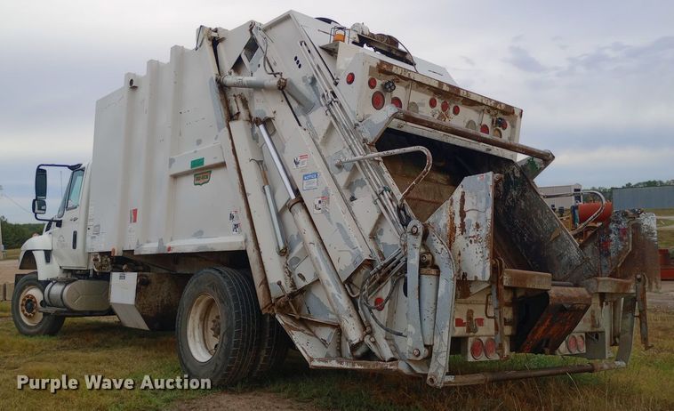 image for item DH1442 2011 International WorkStar 7300 refuse truck