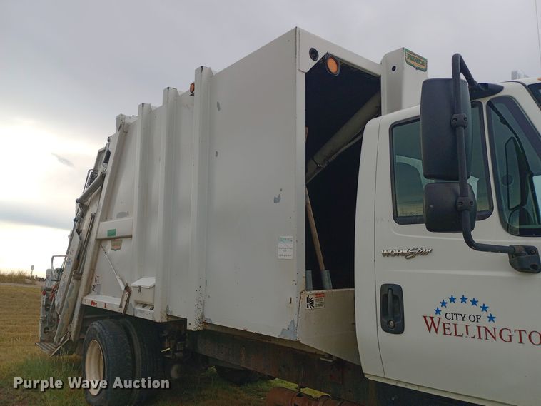 image for item DH1442 2011 International WorkStar 7300 refuse truck
