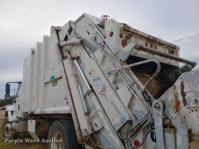 image for item DH1442 2011 International WorkStar 7300 refuse truck