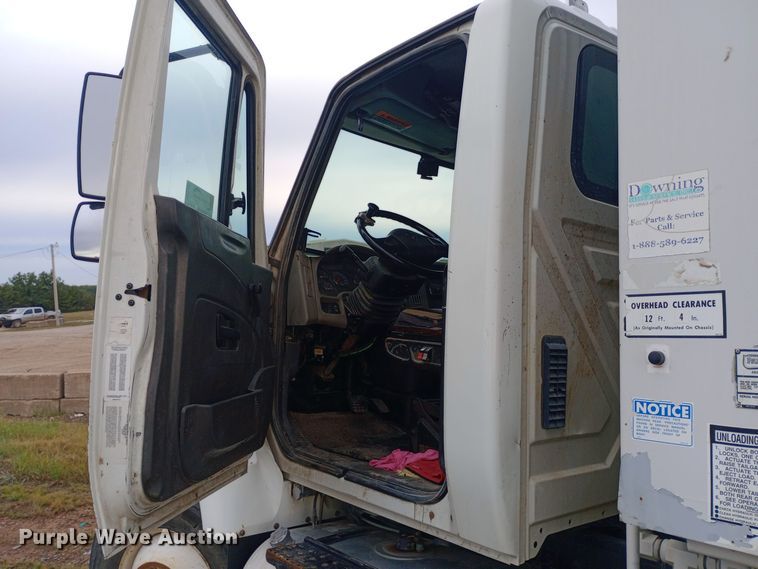 image for item DH1442 2011 International WorkStar 7300 refuse truck