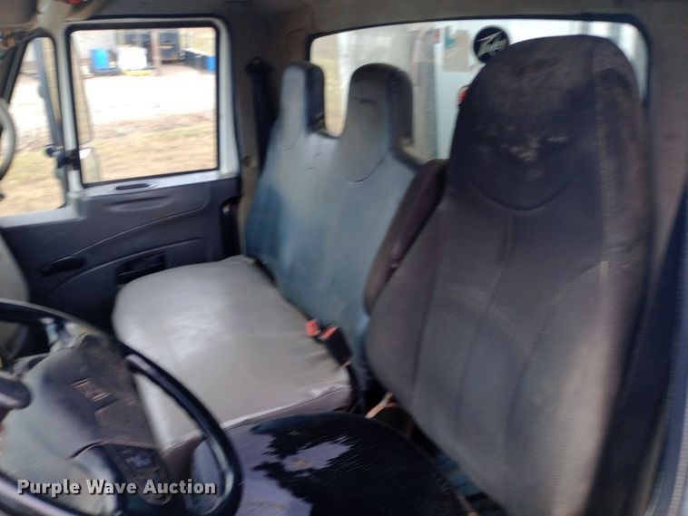 image for item DH1442 2011 International WorkStar 7300 refuse truck