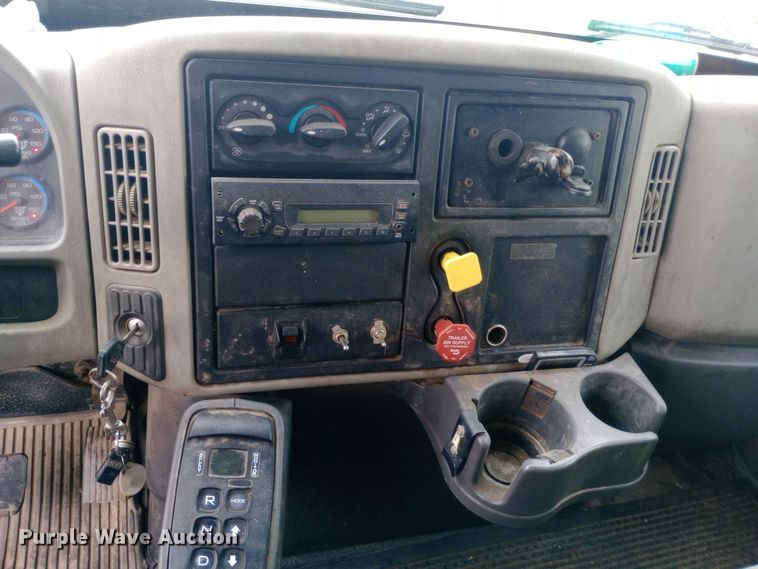 image for item DH1442 2011 International WorkStar 7300 refuse truck