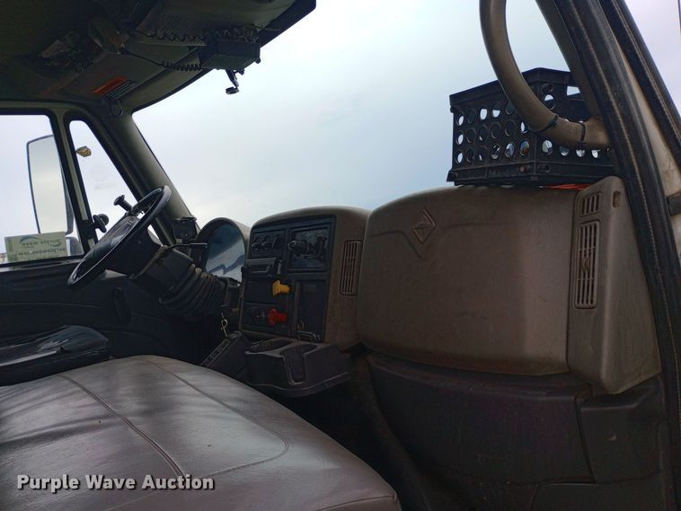 image for item DH1442 2011 International WorkStar 7300 refuse truck