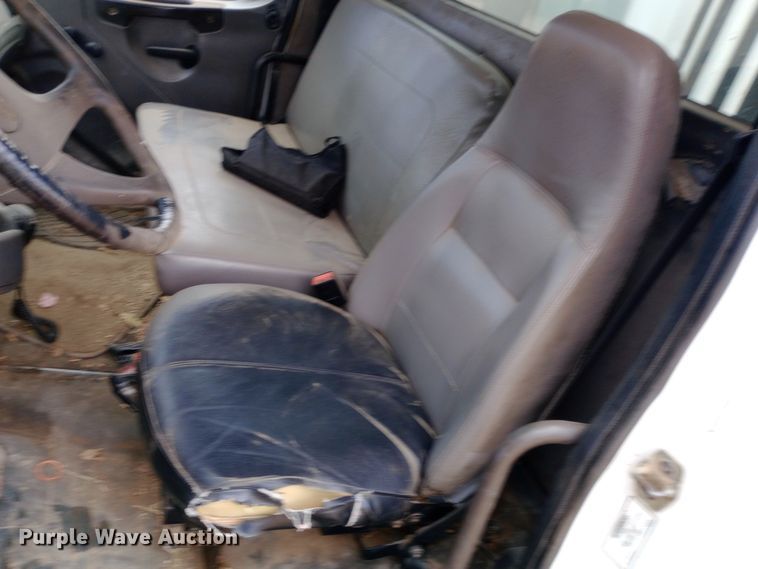 image for item DH1443 2006 Freightliner Business Class M2 refuse truck