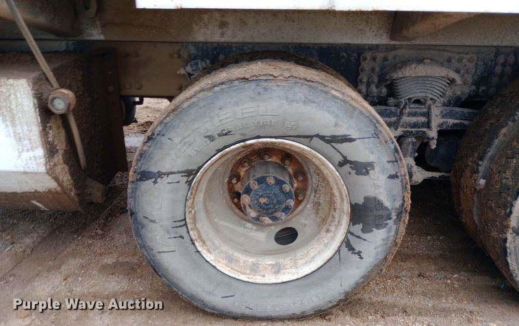 image for item DH1443 2006 Freightliner Business Class M2 refuse truck