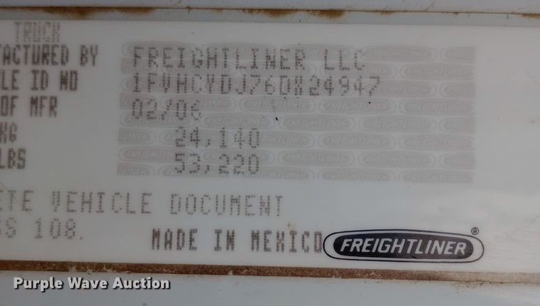 image for item DH1443 2006 Freightliner Business Class M2 refuse truck