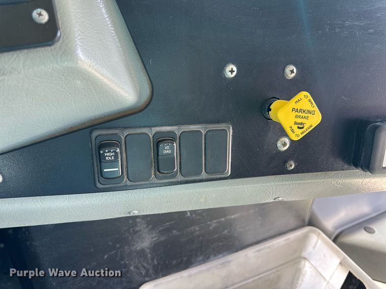 image for item DL0474 2009 Blue Bird Vision school bus