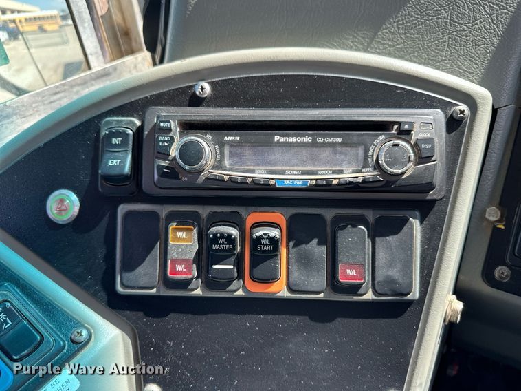 image for item DL0474 2009 Blue Bird Vision school bus