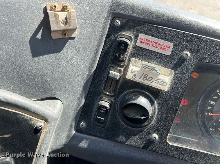 image for item DL0475 2012 Blue Bird Vision school bus