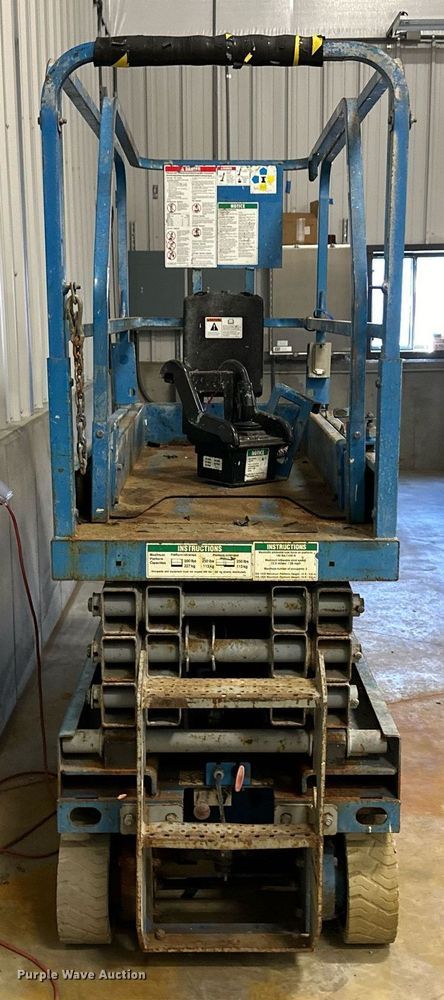 image for item DL0476 Genie GS-1930 scissor lift