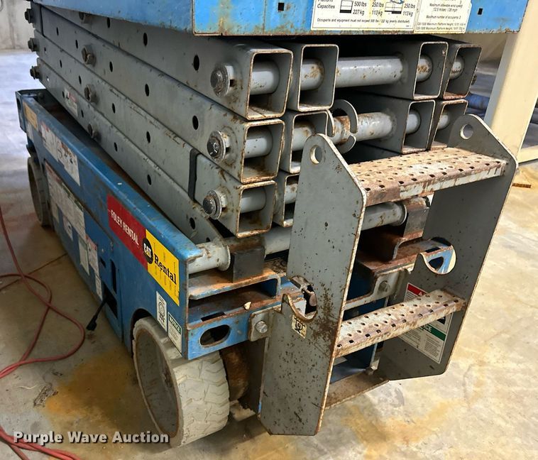image for item DL0476 Genie GS-1930 scissor lift