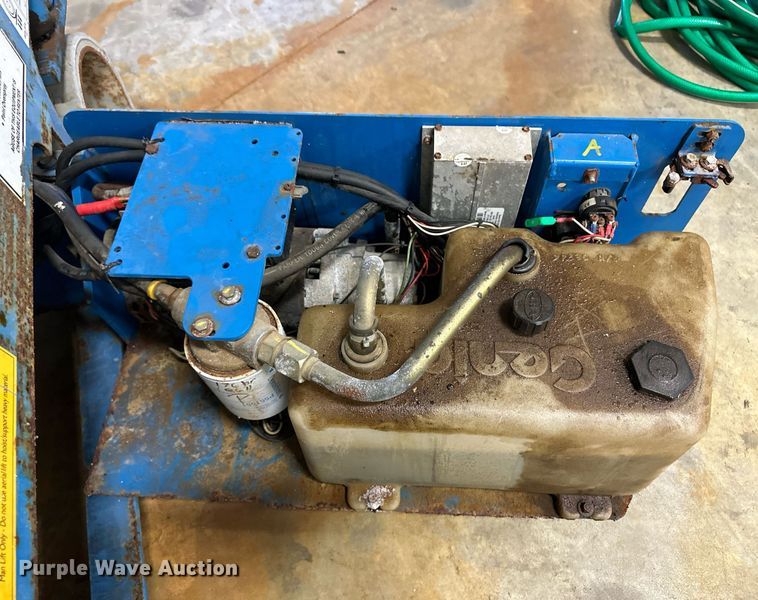 image for item DL0476 Genie GS-1930 scissor lift