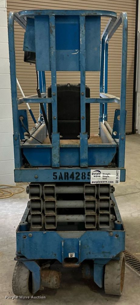 image for item DL0477 Genie GS-1930 scissor lift