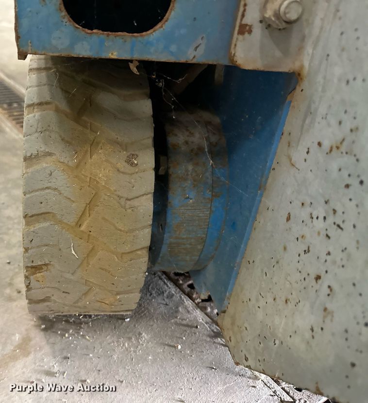 image for item DL0477 Genie GS-1930 scissor lift