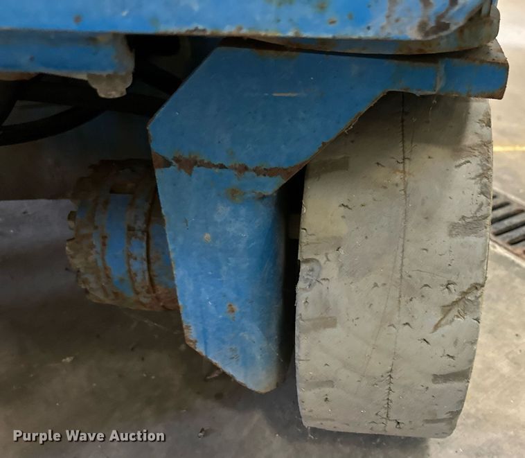 image for item DL0477 Genie GS-1930 scissor lift