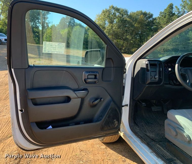 image for item DM1816 2018 Chevrolet  Silverado 1500   pickup truck