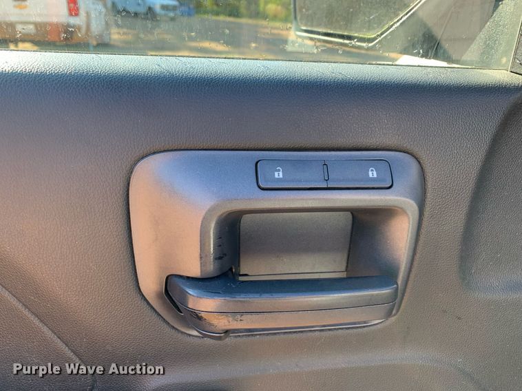 image for item DM1816 2018 Chevrolet  Silverado 1500   pickup truck