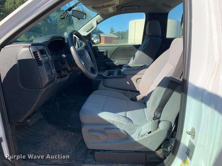 image for item DM1816 2018 Chevrolet  Silverado 1500   pickup truck