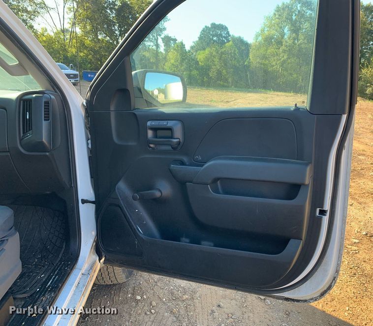 image for item DM1816 2018 Chevrolet  Silverado 1500   pickup truck