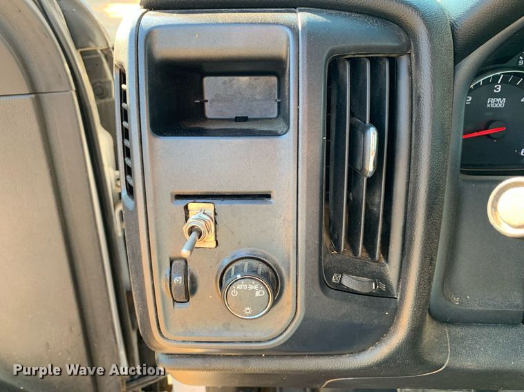 image for item DM1817 2018 Chevrolet  Silverado 1500 Double Cab pickup truck