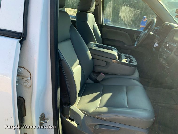 image for item DM1817 2018 Chevrolet  Silverado 1500 Double Cab pickup truck