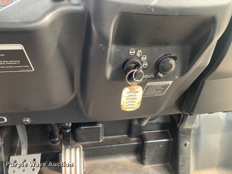 image for item DM7871 2016 Kubota RTV-X900 utility vehicle