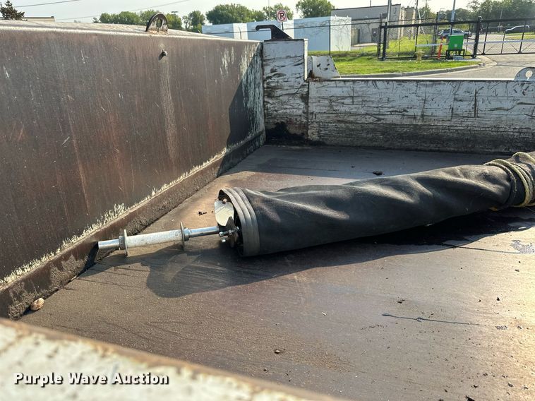 image for item DN0768 2012 Ford  F450 Super Duty XL dump truck