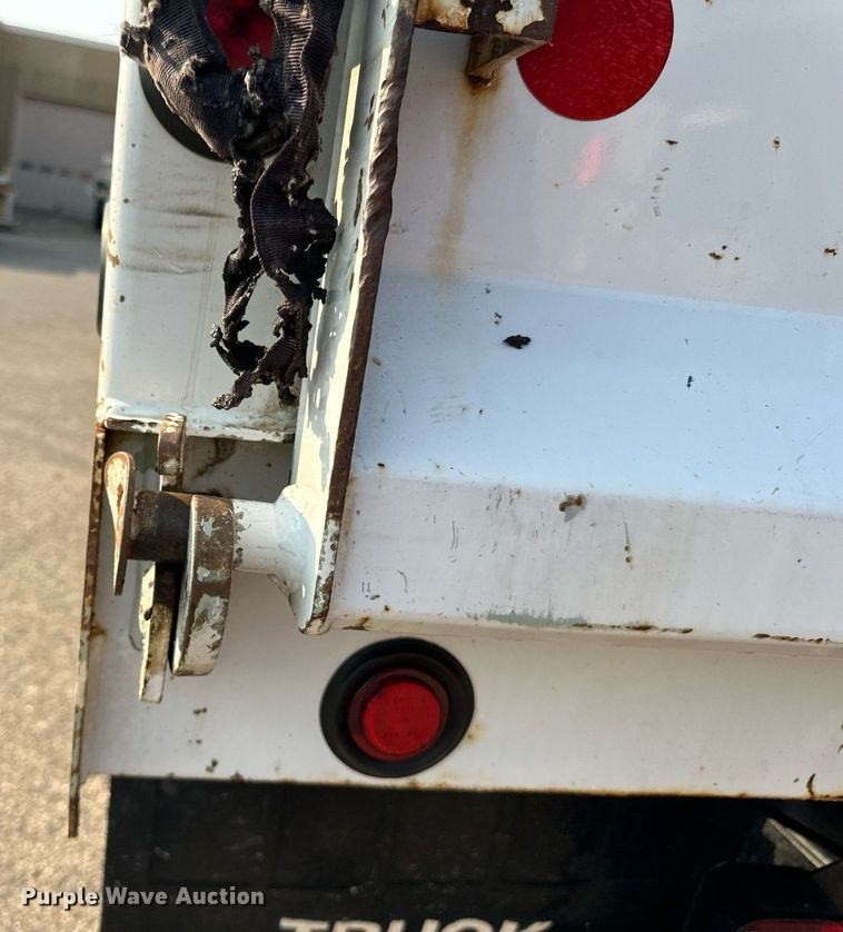 image for item DN0768 2012 Ford  F450 Super Duty XL dump truck