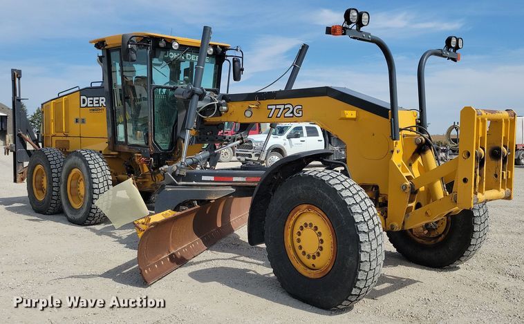 image for item DN3537 2013 John Deere 772G motor grader