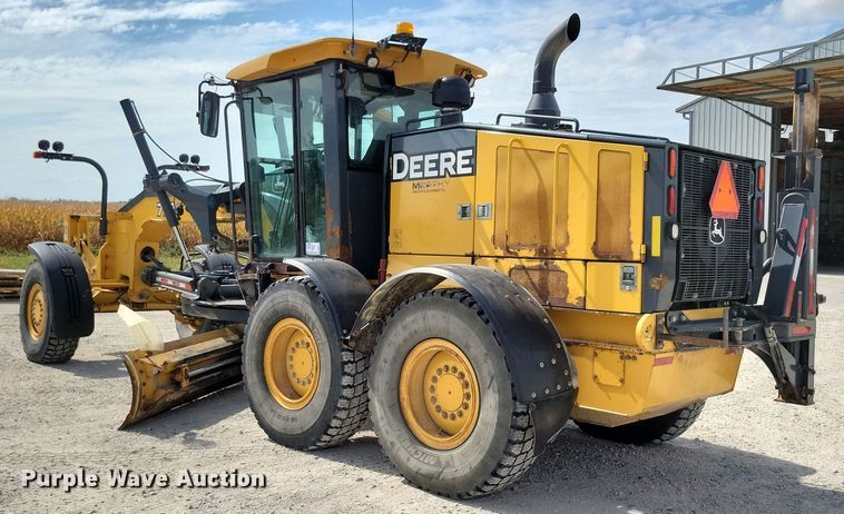 image for item DN3537 2013 John Deere 772G motor grader