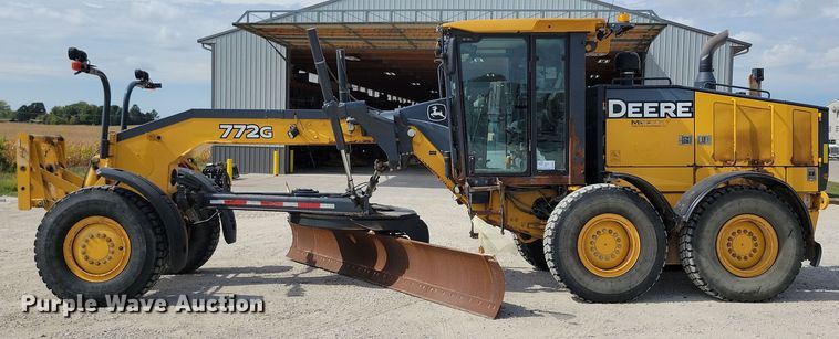 image for item DN3537 2013 John Deere 772G motor grader