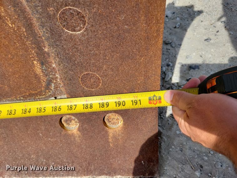 image for item DN3537 2013 John Deere 772G motor grader