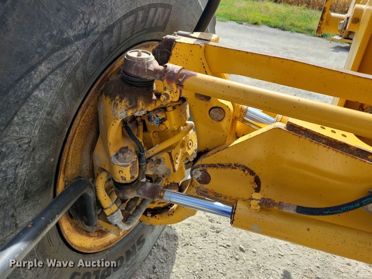 image for item DN3537 2013 John Deere 772G motor grader