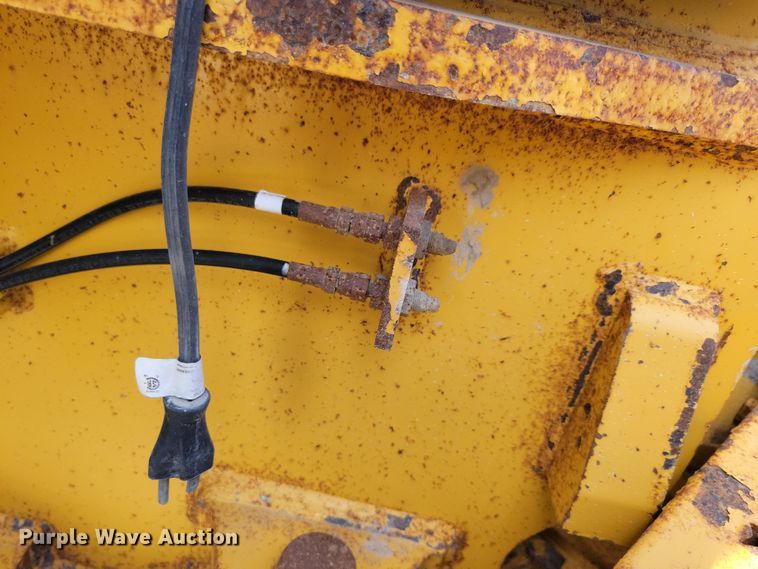 image for item DN3537 2013 John Deere 772G motor grader