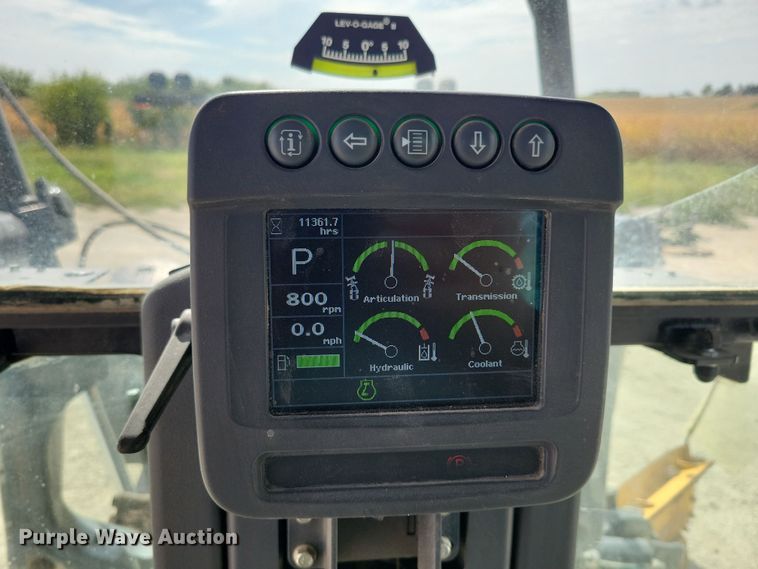 image for item DN3537 2013 John Deere 772G motor grader