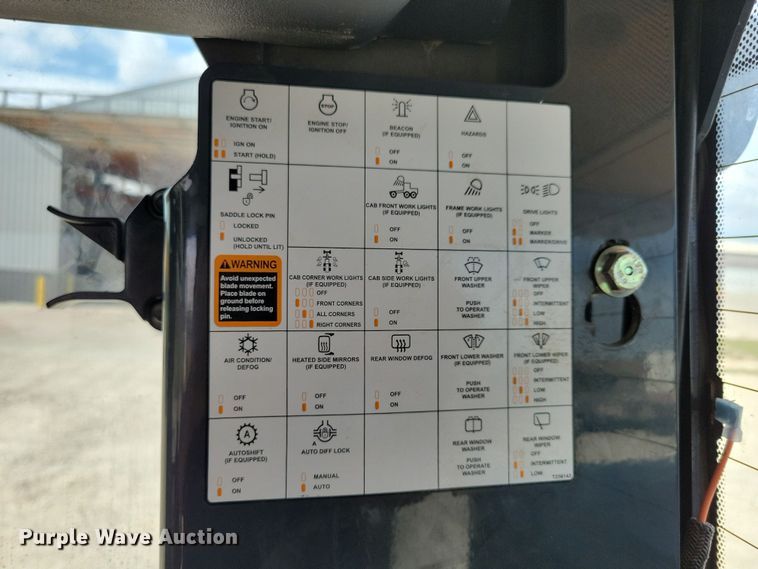 image for item DN3537 2013 John Deere 772G motor grader