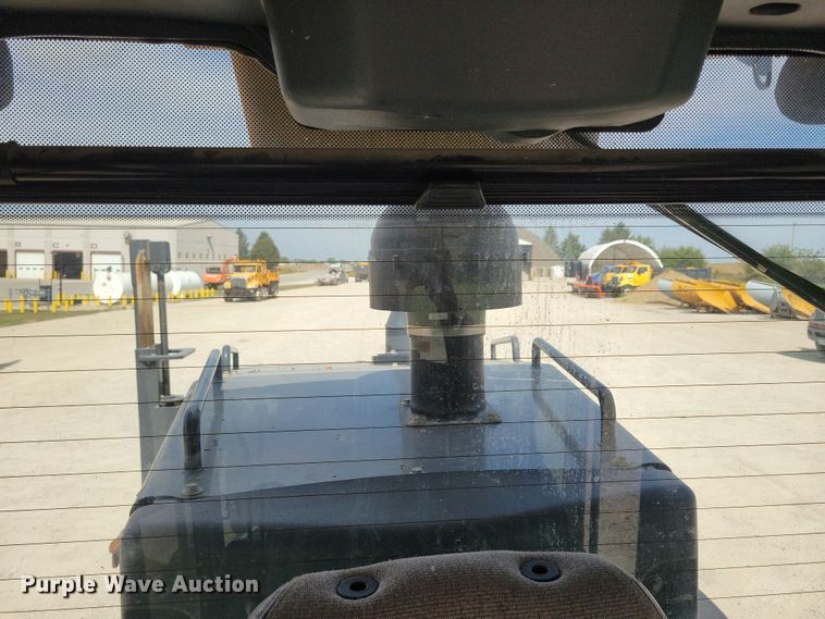 image for item DN3537 2013 John Deere 772G motor grader