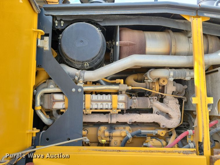 image for item DN3537 2013 John Deere 772G motor grader