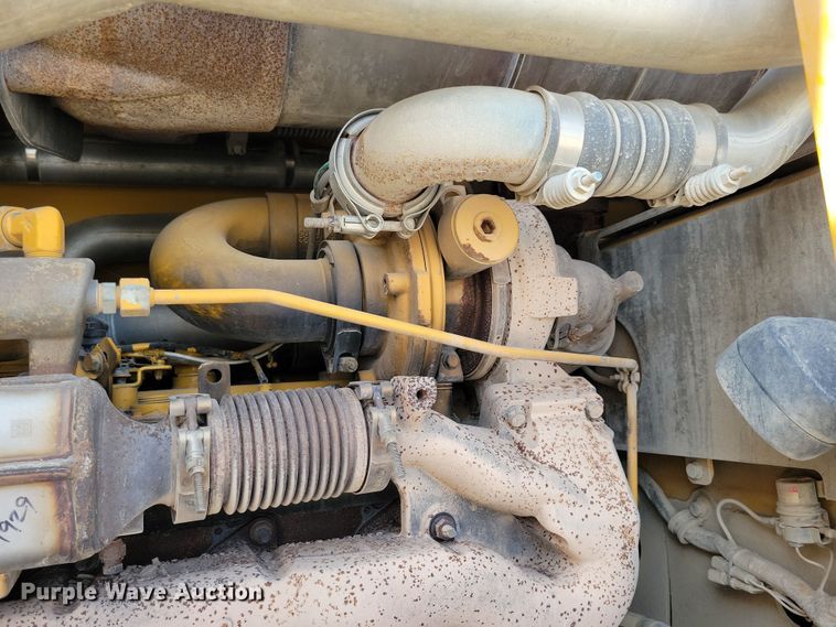 image for item DN3537 2013 John Deere 772G motor grader