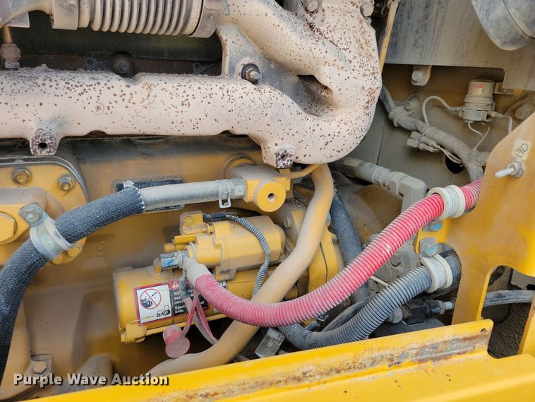 image for item DN3537 2013 John Deere 772G motor grader