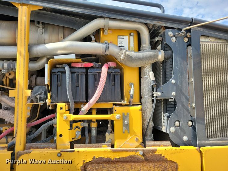 image for item DN3537 2013 John Deere 772G motor grader