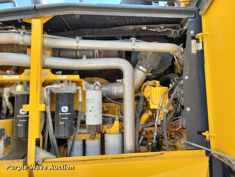 image for item DN3537 2013 John Deere 772G motor grader